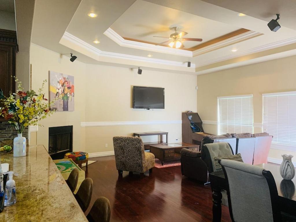 Brownsville Comfort 2 Bedroom 1 Bath , Spacious Kitchen And Outdoor Home Exterior foto