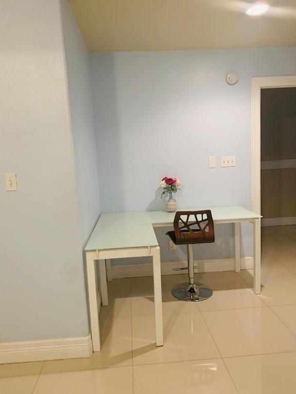 Brownsville Comfort 2 Bedroom 1 Bath , Spacious Kitchen And Outdoor Home Exterior foto