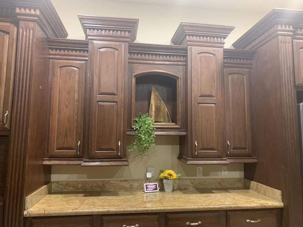 Brownsville Comfort 2 Bedroom 1 Bath , Spacious Kitchen And Outdoor Home Exterior foto