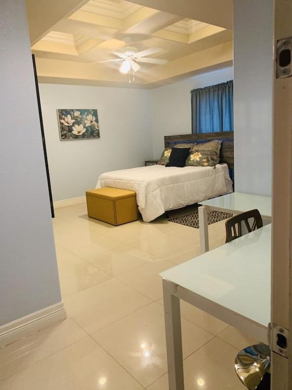 Brownsville Comfort 2 Bedroom 1 Bath , Spacious Kitchen And Outdoor Home Exterior foto