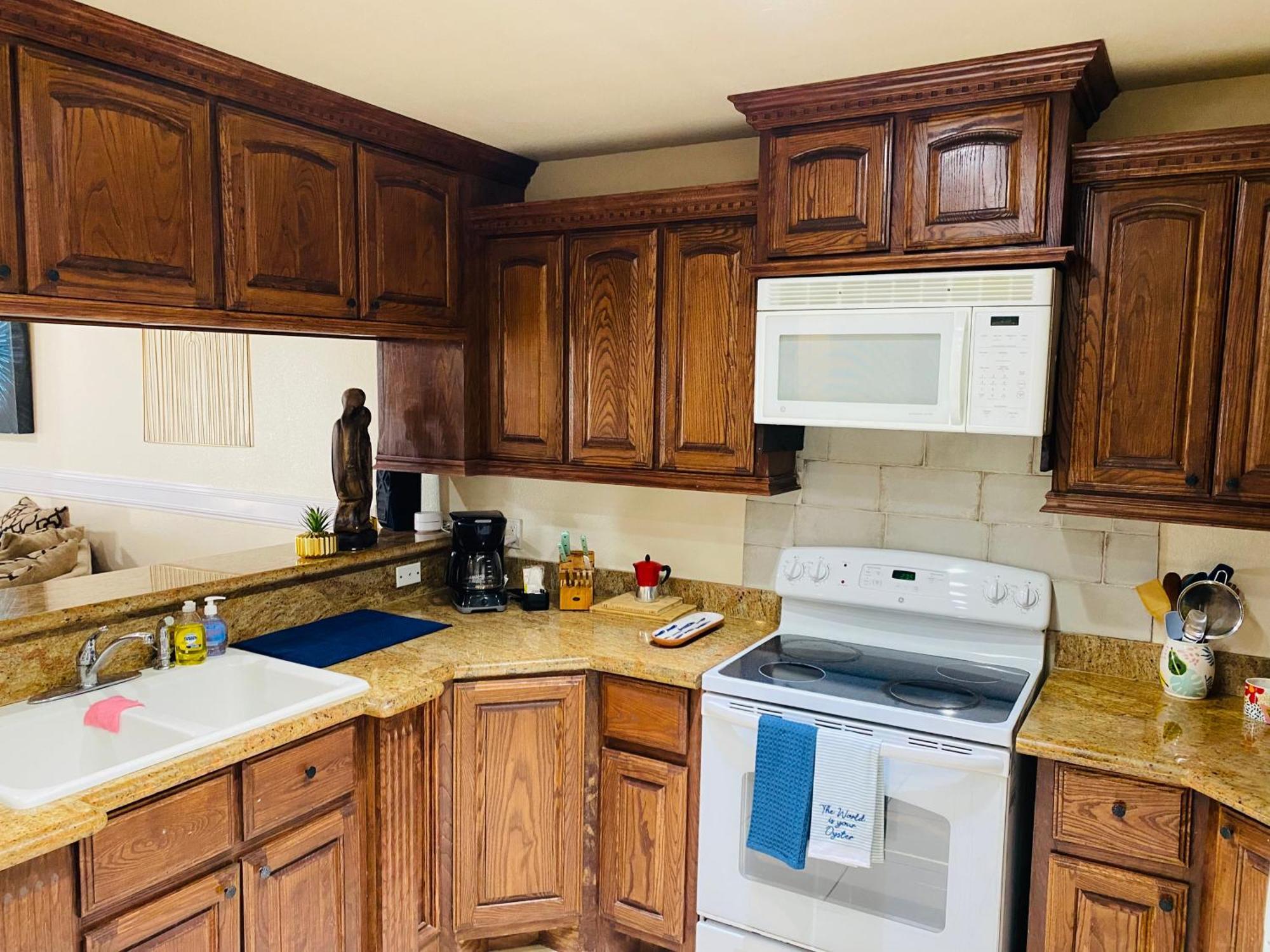 Brownsville Comfort 2 Bedroom 1 Bath , Spacious Kitchen And Outdoor Home Exterior foto